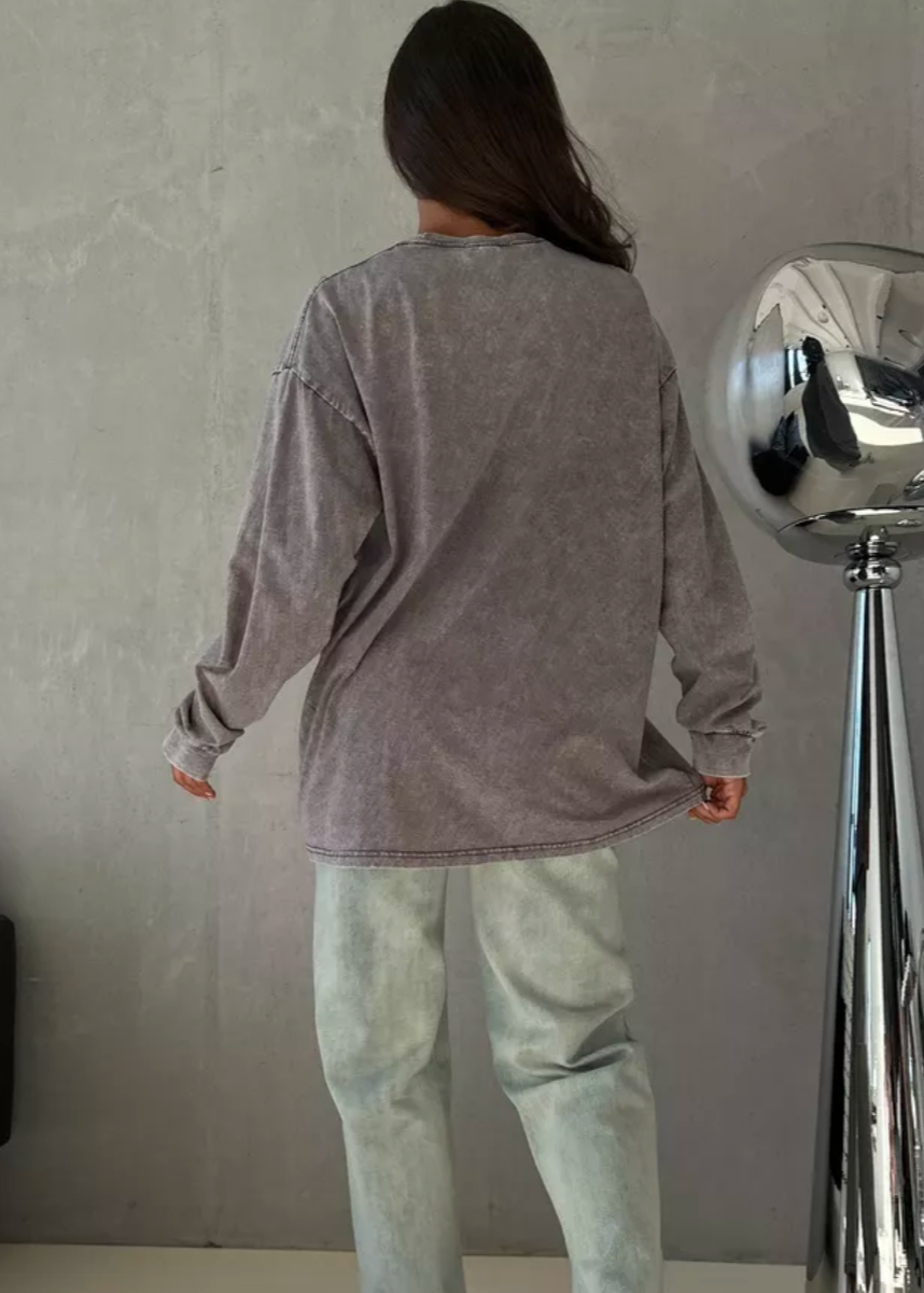 Vintage Wash Oversized Long Sleeve T-Shirt – Casual Loose Fit