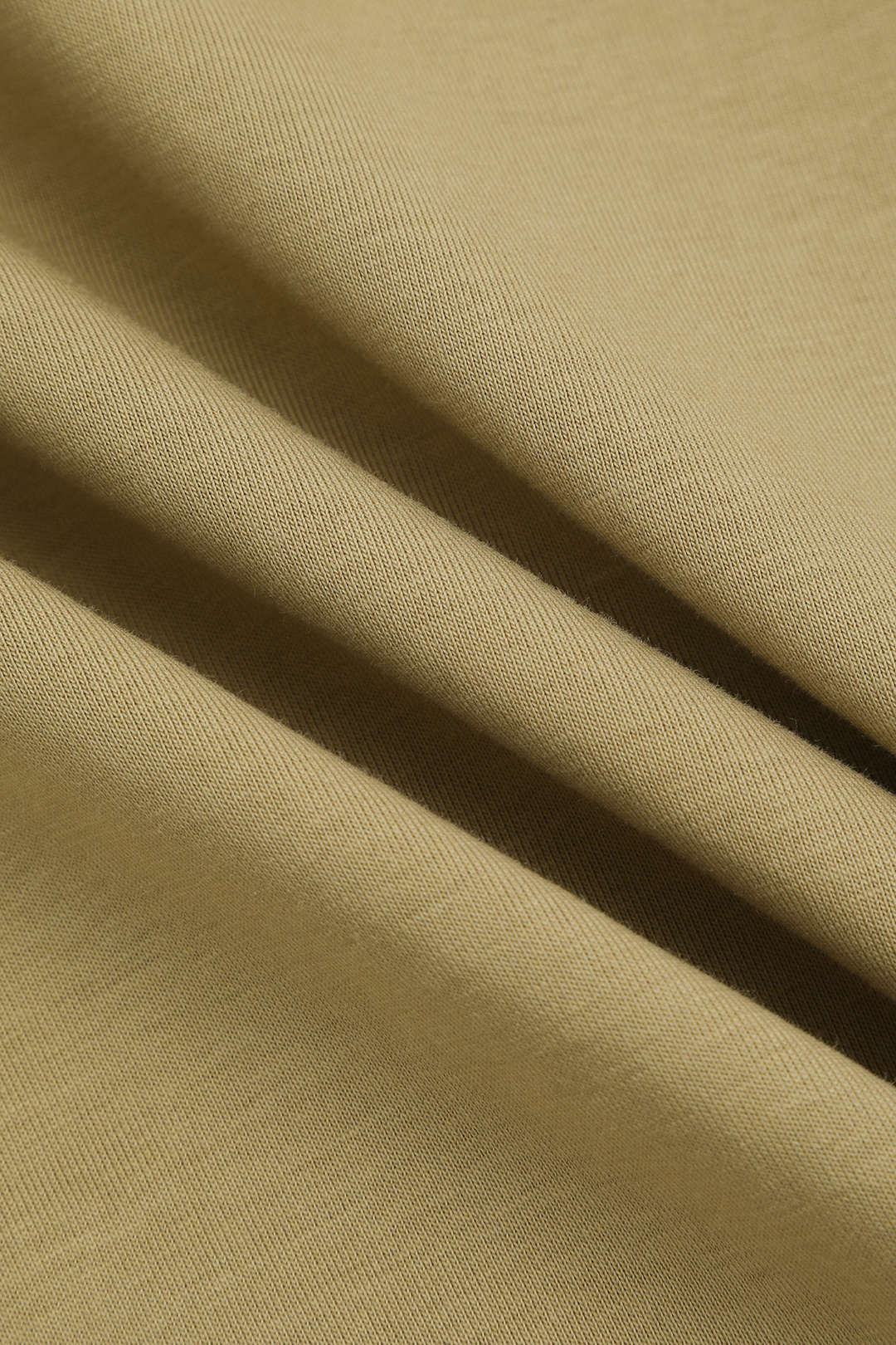 Sleeveless T-shirt
